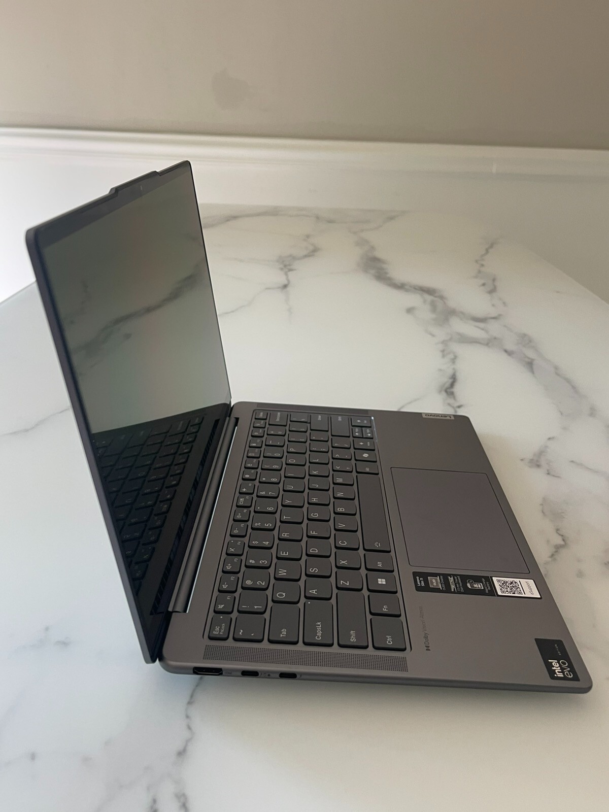Lenovo Slim 7 14IMH9