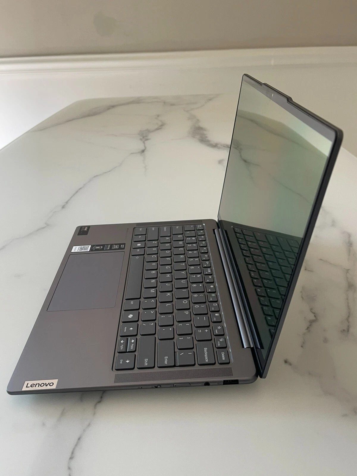 Lenovo Slim 7 14IMH9
